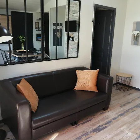 Aux P'tits Oignons 펜션 *